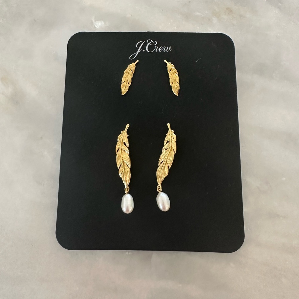 J. Crew Classic Preppy Gold Feather Earrings with Pearl Accent - Picture 1 of 5